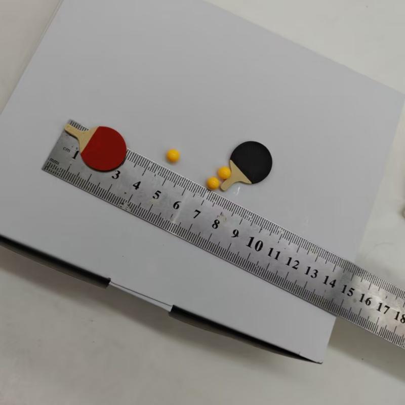 1セットミニドールハウス装飾モデル、ミニ卓球ラケットセットモ - Table Tennis Animation のレビューと価格